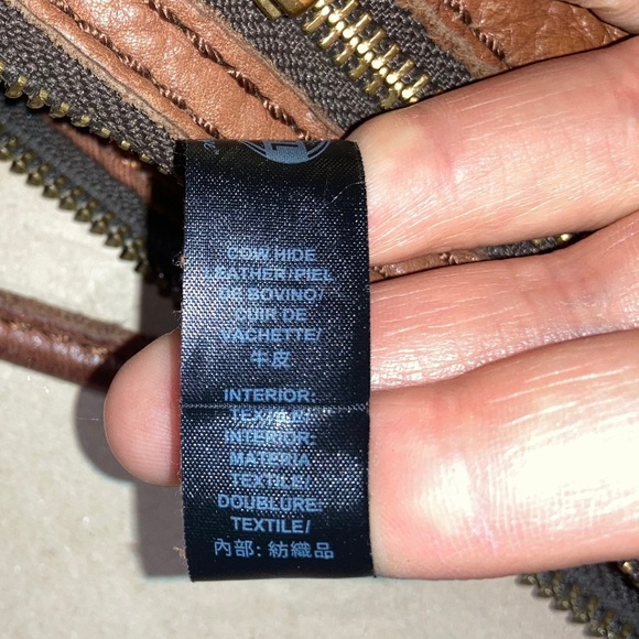 Clearance 🛍 Small brown fossil crossbody. - Picture 6 of 7